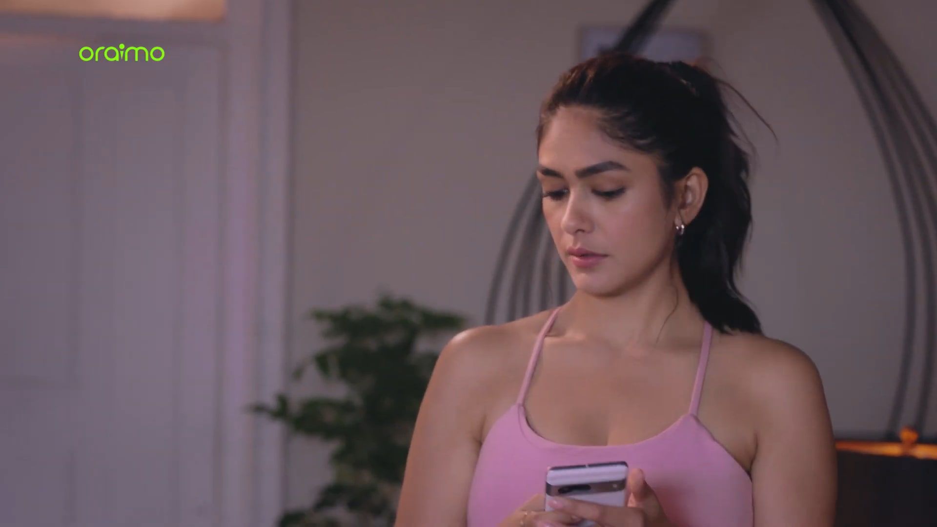 Oraimo ad film — still